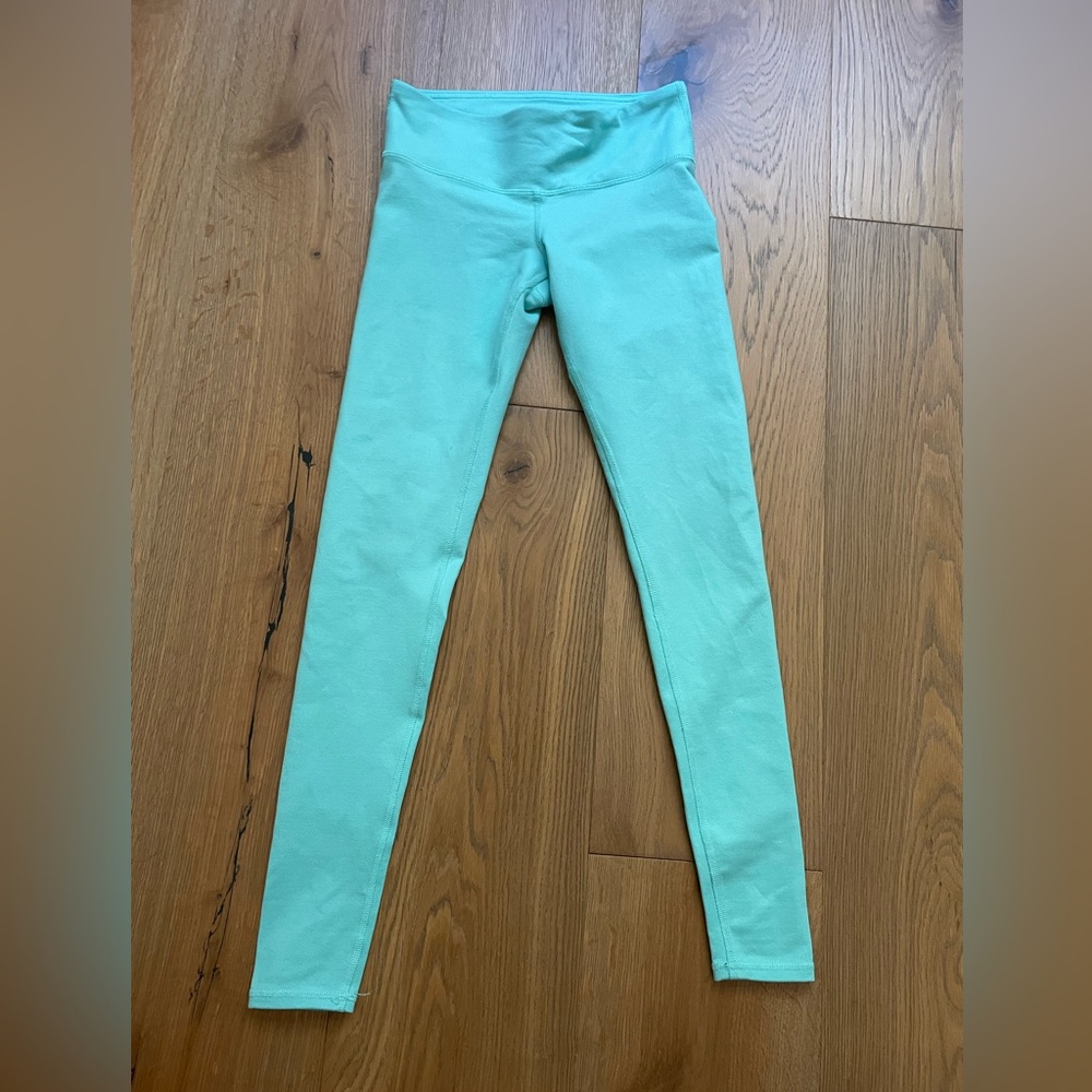 Turquoise- blue/green Alo leggings.  Size small